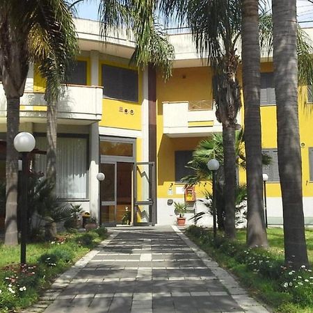 Oasi Park Hotel Маскалі Екстер'єр фото