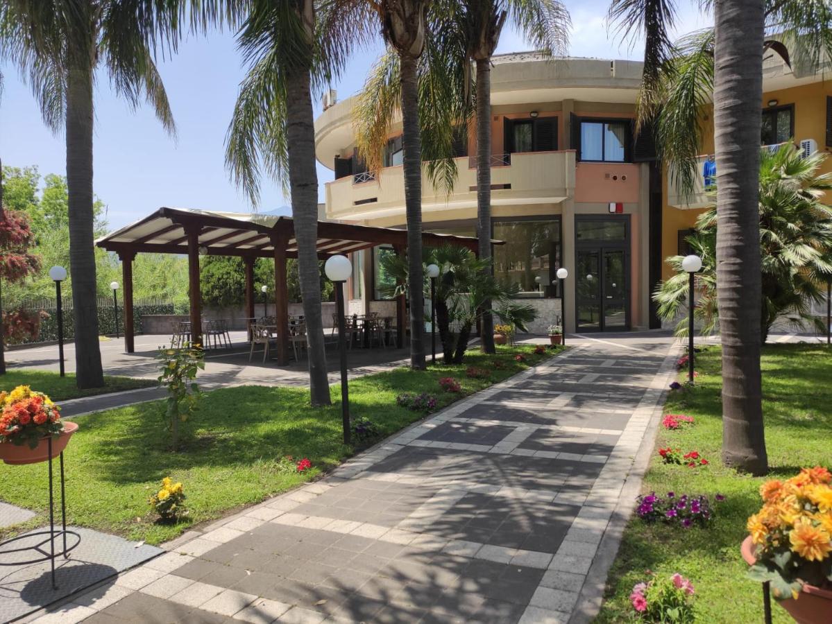 Oasi Park Hotel Маскалі Екстер'єр фото